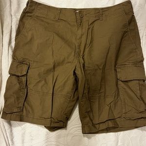 Mens 40 Kaki cargo shorts